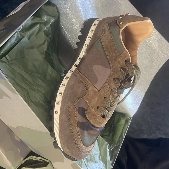 Beand New. - Picture 2 of 3